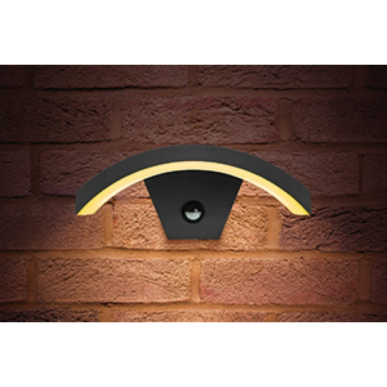 Curve PIR 7.5W Wall Light 3000K